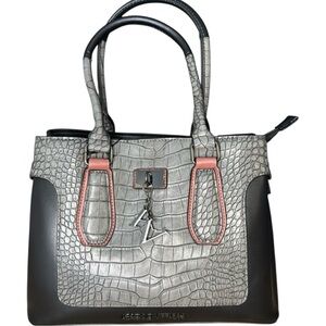 Adrienne Vittadini Satchel Crocodile Texture Gray‎ & Black w/ Change Pouch NWT